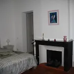 Alojamento de Acomodação e Pequeno-almoço Aux Pots Bleus 3*