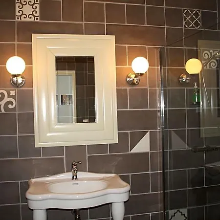 Aux Pots Bleus B&B 3*